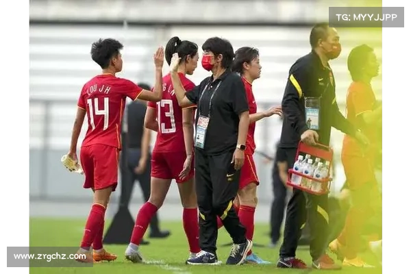 全力以赴为中国女足拼搏奋斗 不断追求卓越与荣耀 全力以赴为中国女足拼搏奋斗 不断追求卓越与荣耀