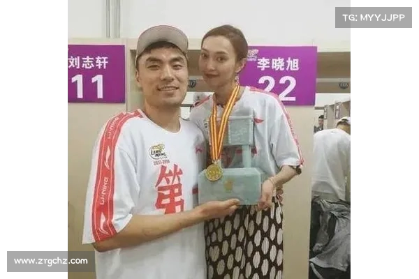 李晓旭宣布退出社交媒体 背后原因曝光娇妻遭波及 退役谜团逐渐揭晓 李晓旭宣布退出社交媒体 背后原因曝光娇妻遭波及 退役谜团逐渐揭晓